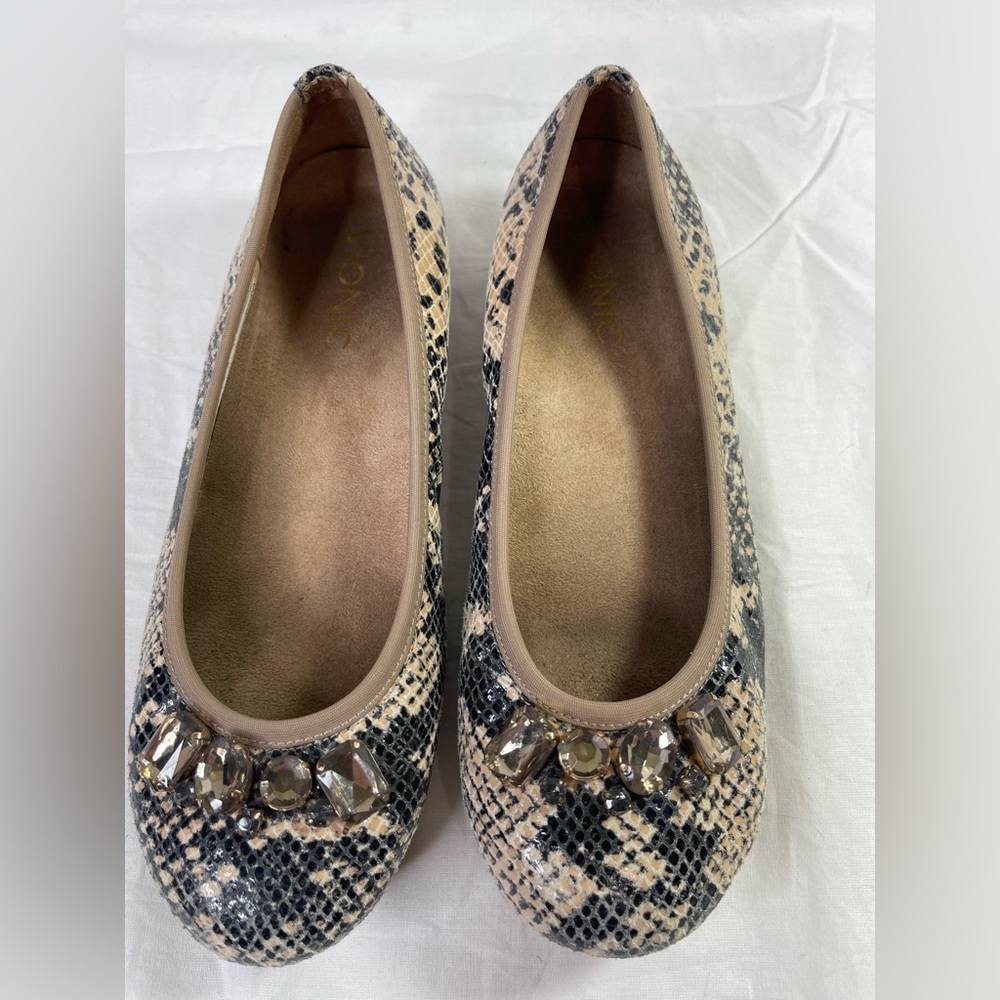 Vionic Cream and Black Snakeskin Ballet Flats. Great for back to school!